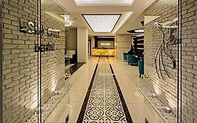 Esin Hotel